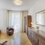 Selinor Old Town Apartments